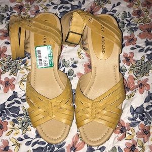 Lucky Brand Mustard Yellow Strappy Sandals